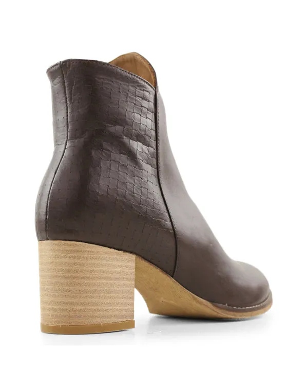 BUENO ESSA ANKLE BOOTS