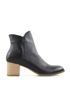 BUENO ESSA ANKLE BOOTS