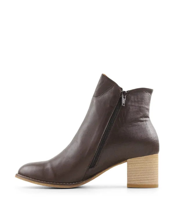 BUENO ESSA ANKLE BOOTS