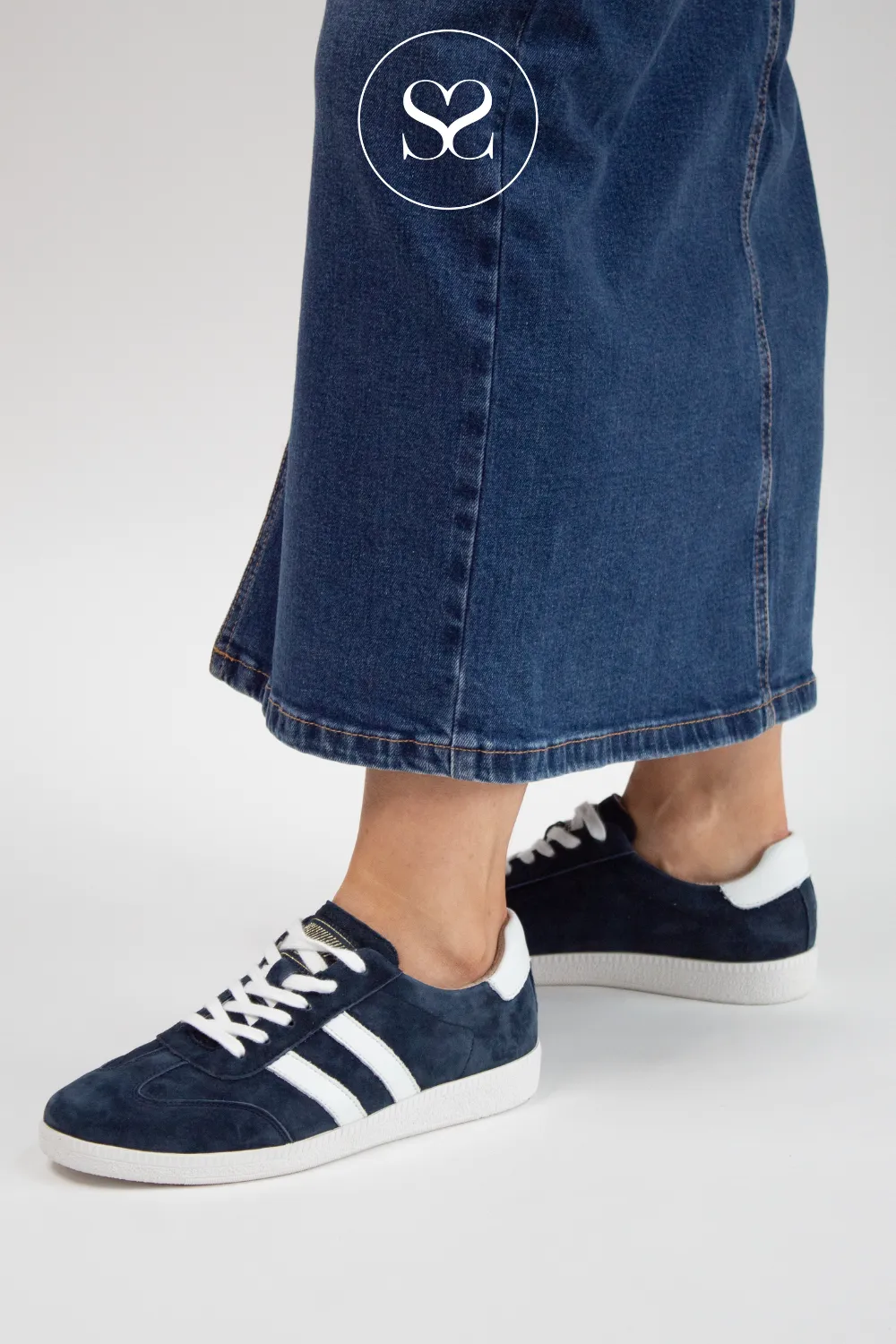 DRILLEYS FIFTY THREE NAVY/WHITE LOW PROFILE TRAINERS
