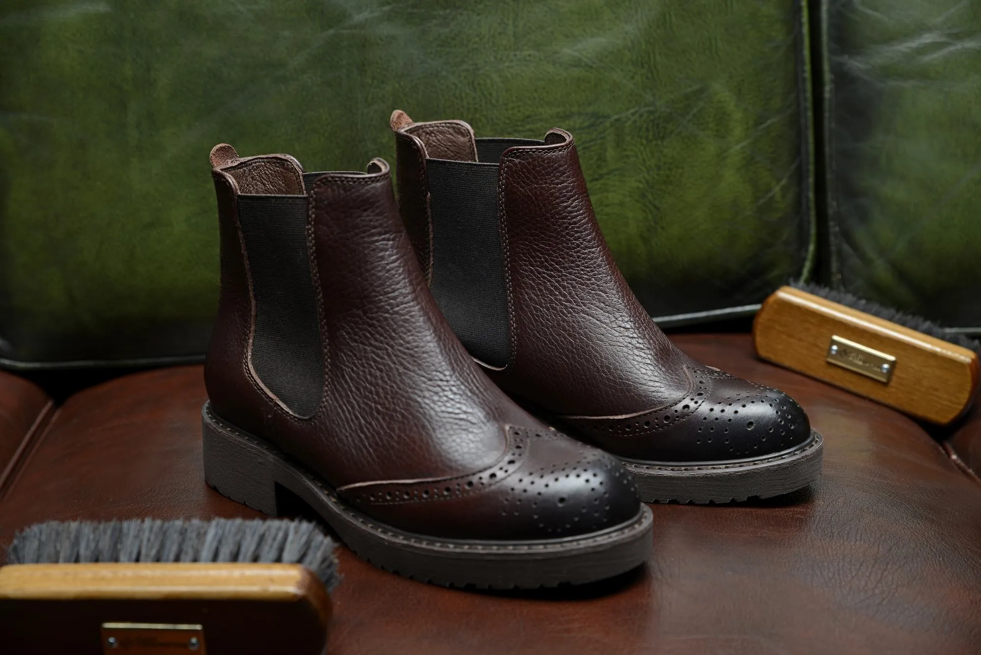 FOOT FEDERATION CHELSEA WINGTIP WOMEN'S BOOT BROWN