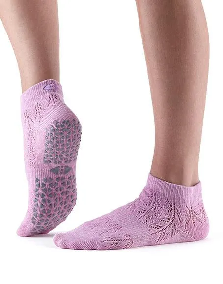 Tavi Noir Lily Grip Socks