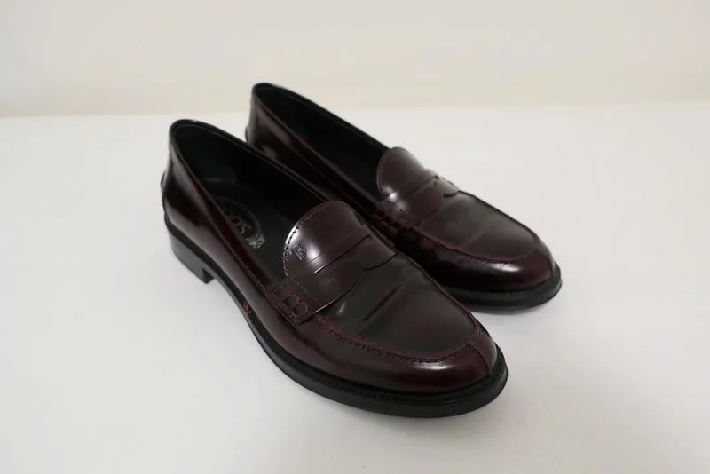 Tod's Penny Loafers Burgundy Glossy Leather Size 37.5 Slip-On Flats