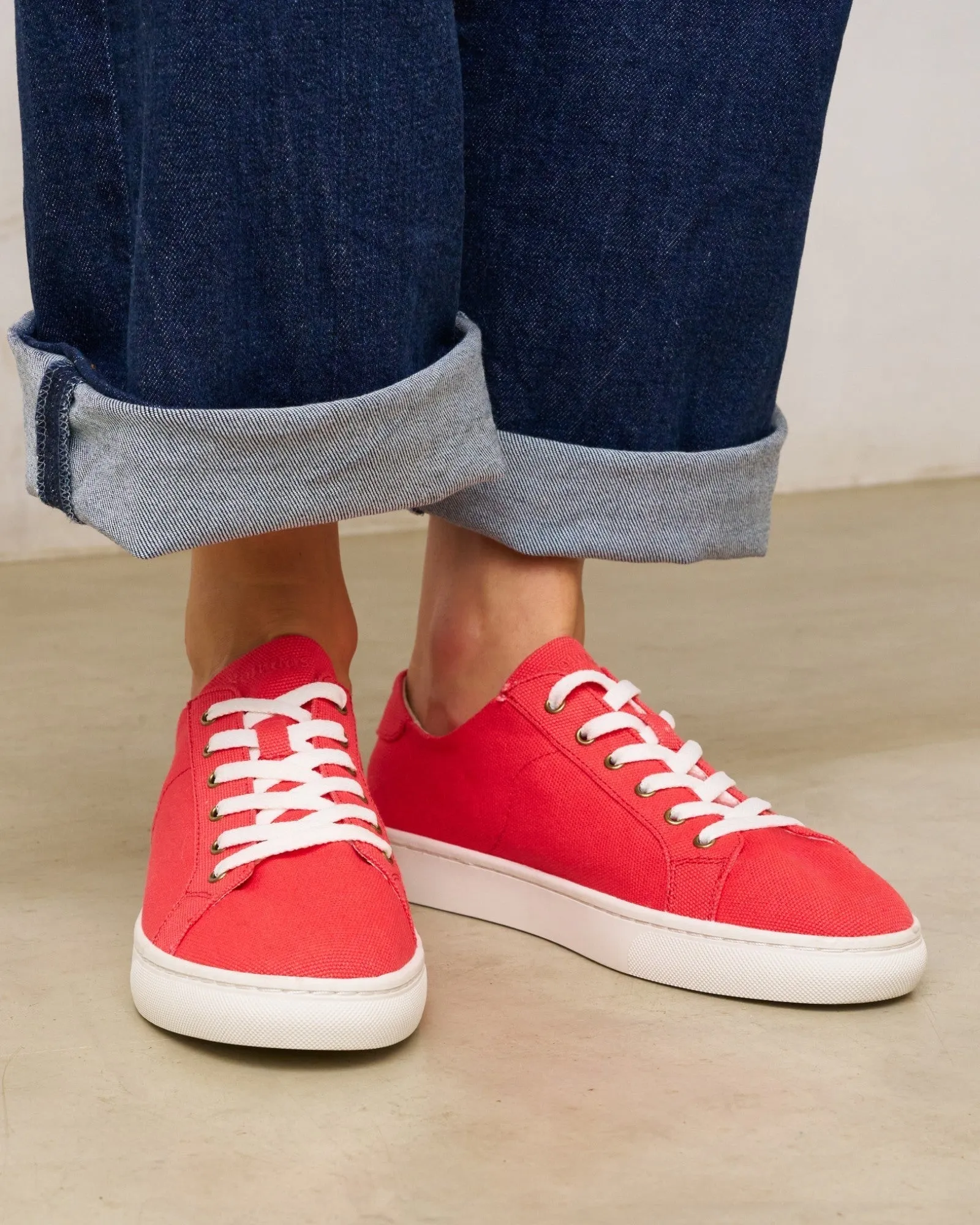 Womens_Sneakers_The Ibiza_Canvas Colors_Cayenne Red